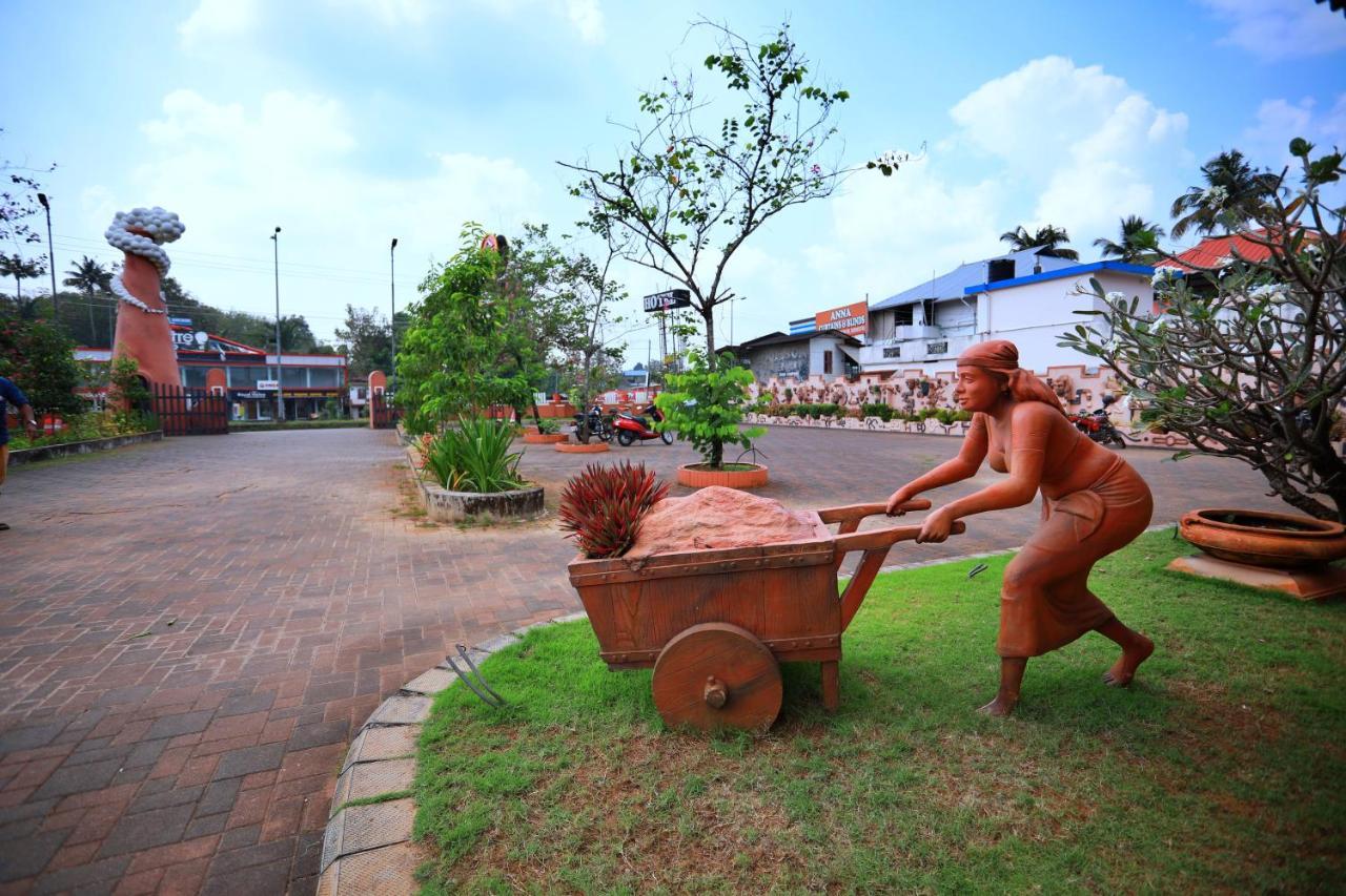 Clay House Hotel Thrissur Eksteriør billede